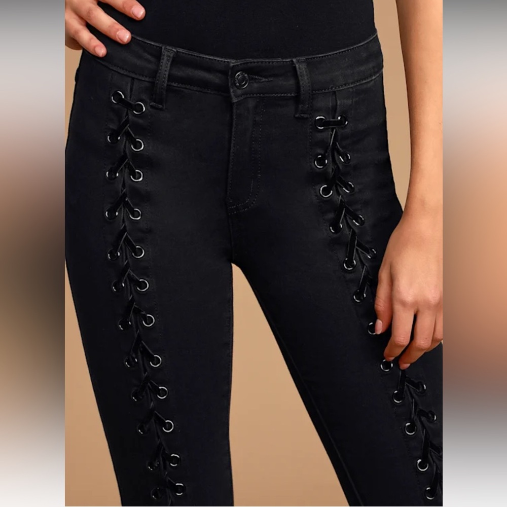 NWT NEON BLONDE black Mid Rise Skinny Jean Size 23* important:read description
